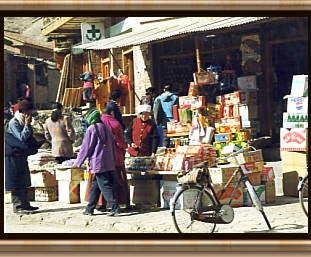 Hauptstraße in Xiahe